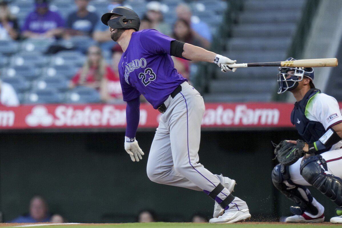 Bryant frappe un simple de deux points en avant, les Rockies battent les Padres pour la 5e fois consécutive, 5-2