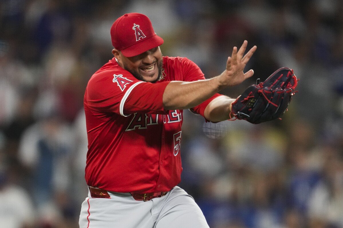 Les Anges ripostent pour battre les Dodgers 3-2 en 10 manches ; Ohtani frappe un circuit contre son ancienne équipe